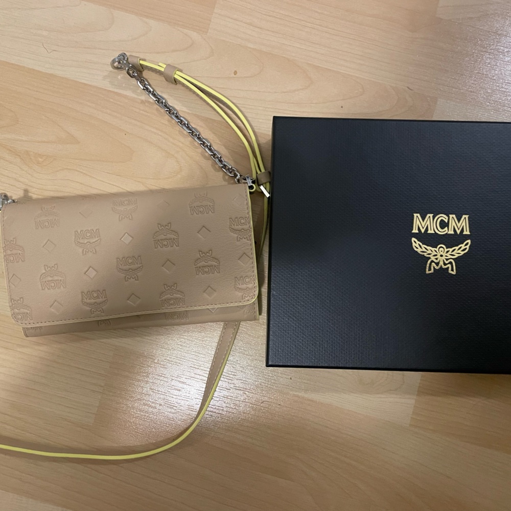 MCM leather Wallet On Chain, Brand New
